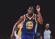 关于杜兰特在MAD比赛中挺进下一轮，精彩发挥引发热议！的信息